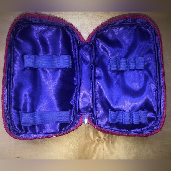 Used Bratz X Makeup Revolution Pink Shiny Brush Bag - Picture 2 of 5